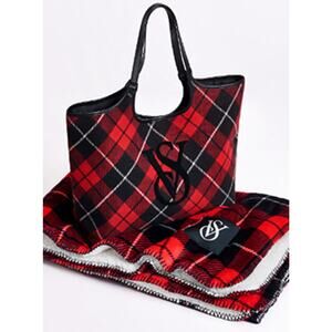Victoria’s Secret Limited Edition NWT Tote & Sherpa Blanket Set Red Black Plaid